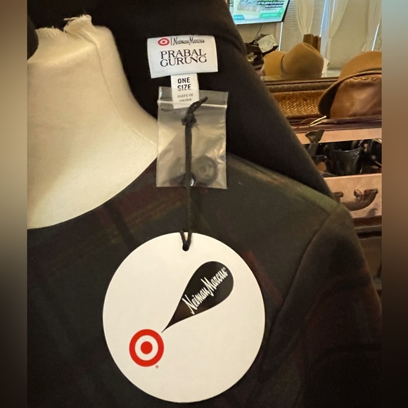 Prabal Gurung , Neieman Marcus and Target collaboration black wool capelet - Picture 2 of 4